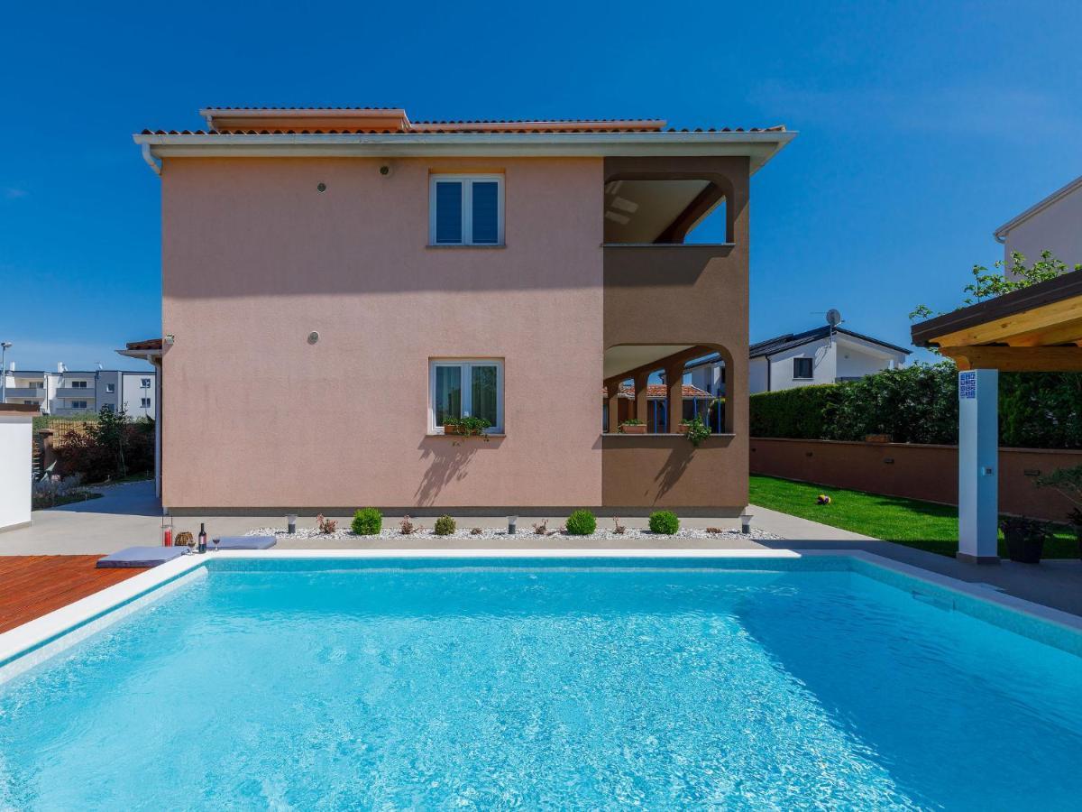 Holiday Home House Eric&Paolo By Interhome Pula Exterior photo