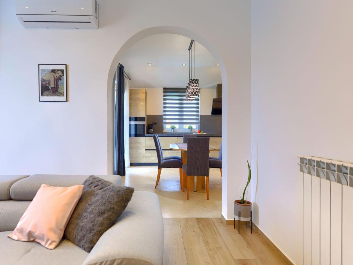 Holiday Home House Eric&Paolo By Interhome Pula Exterior photo
